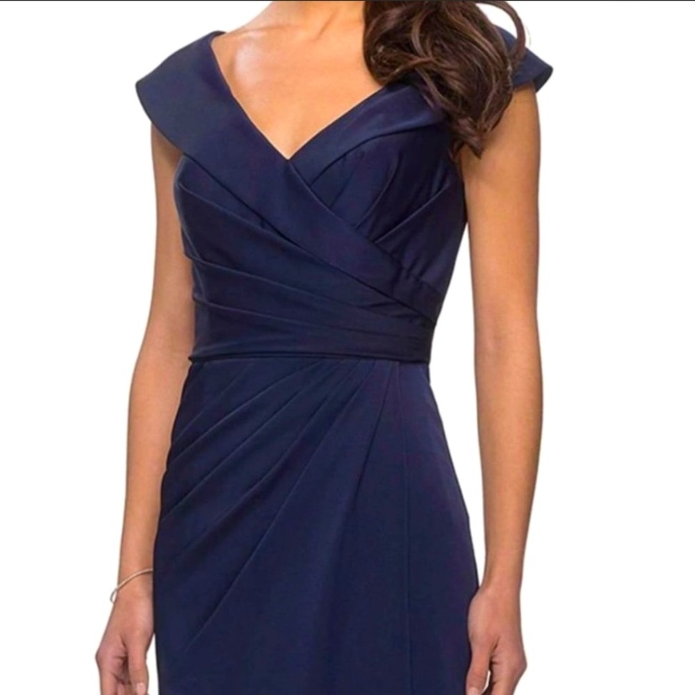 NWT La Femme Surplice Off the Shoulder Column Gown in Navy Size 12